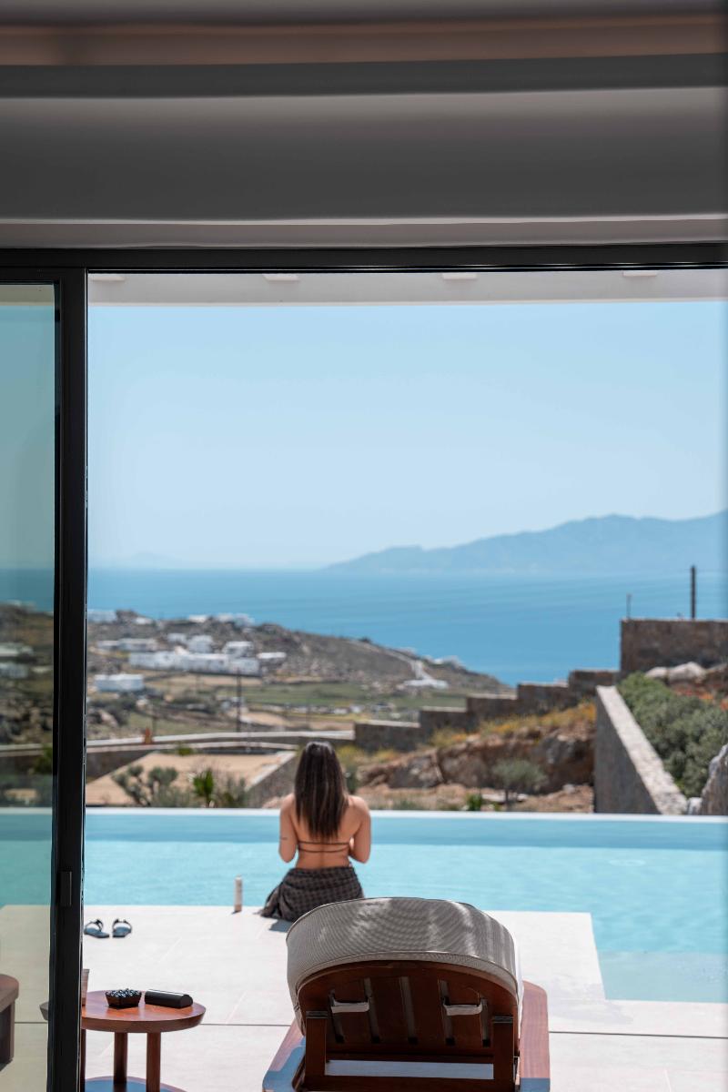 Muse Of Mykonos image