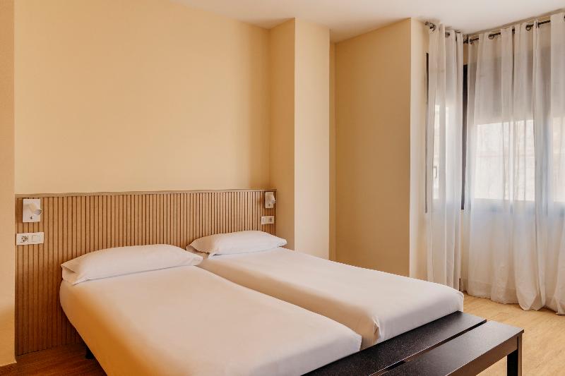 Barcelona Apartment Villarroel image