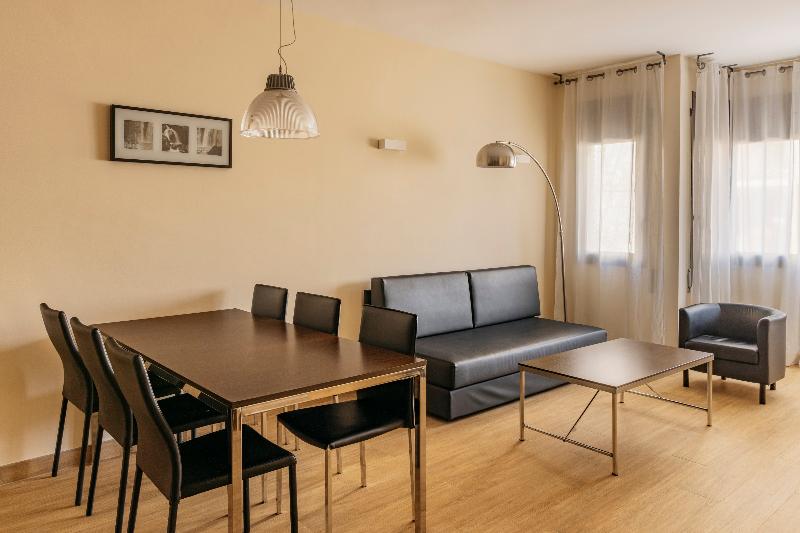 Barcelona Apartment Villarroel image