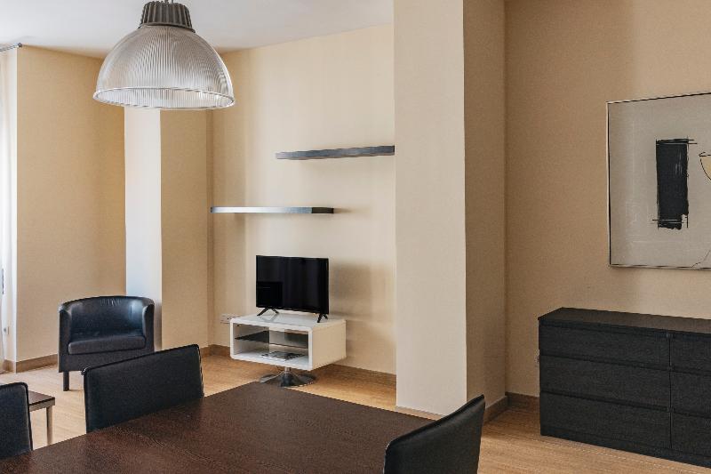 Barcelona Apartment Villarroel image