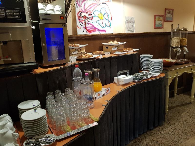 Hotel Valmarina image
