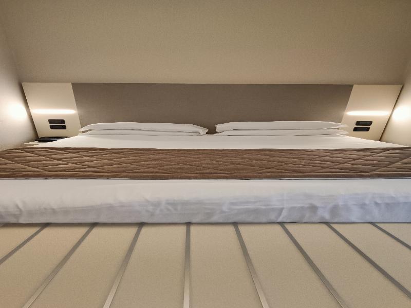 Hotel Valmarina image