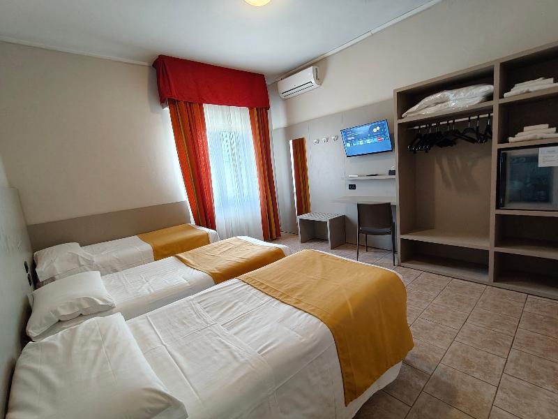 Hotel Valmarina image