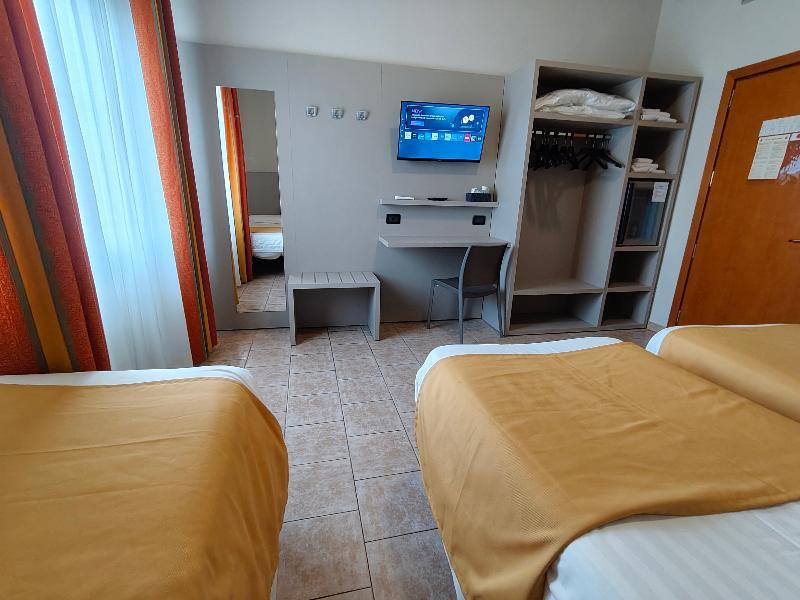 Hotel Valmarina image