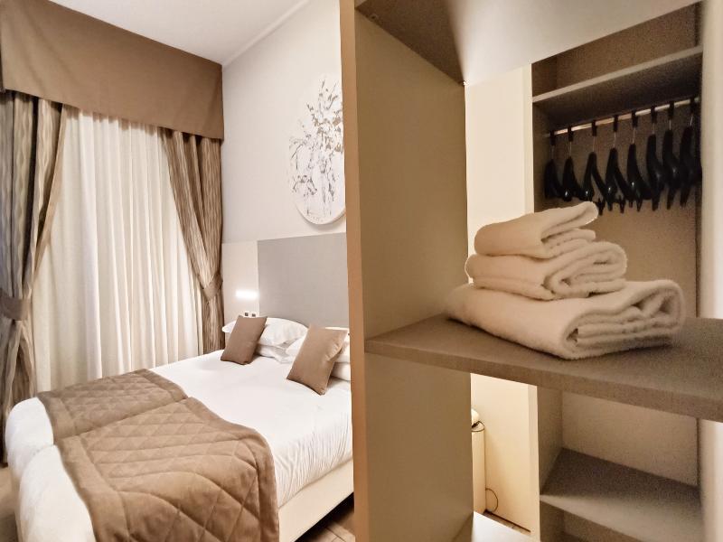 Hotel Valmarina image