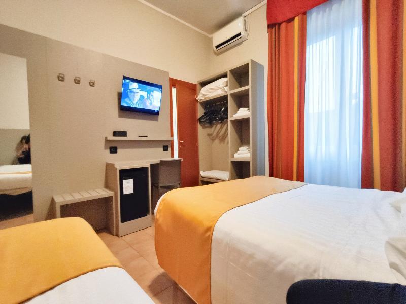 Hotel Valmarina image