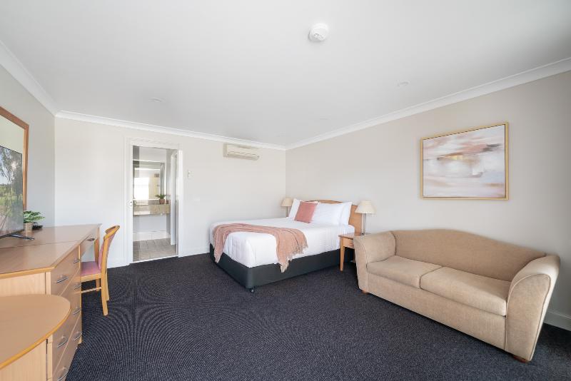 Heritage Inn Bathurst image