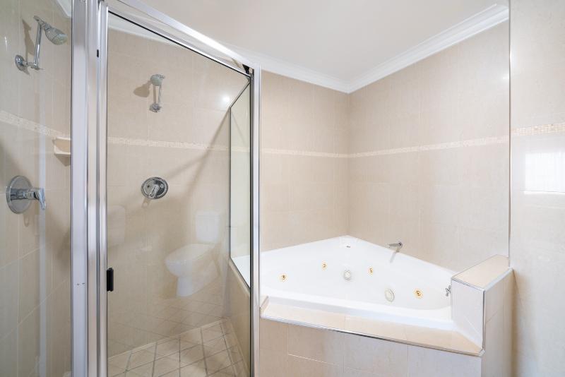 Heritage Inn Bathurst image