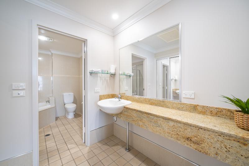 Heritage Inn Bathurst image