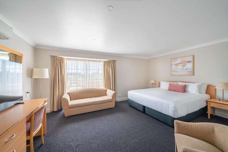 Heritage Inn Bathurst image