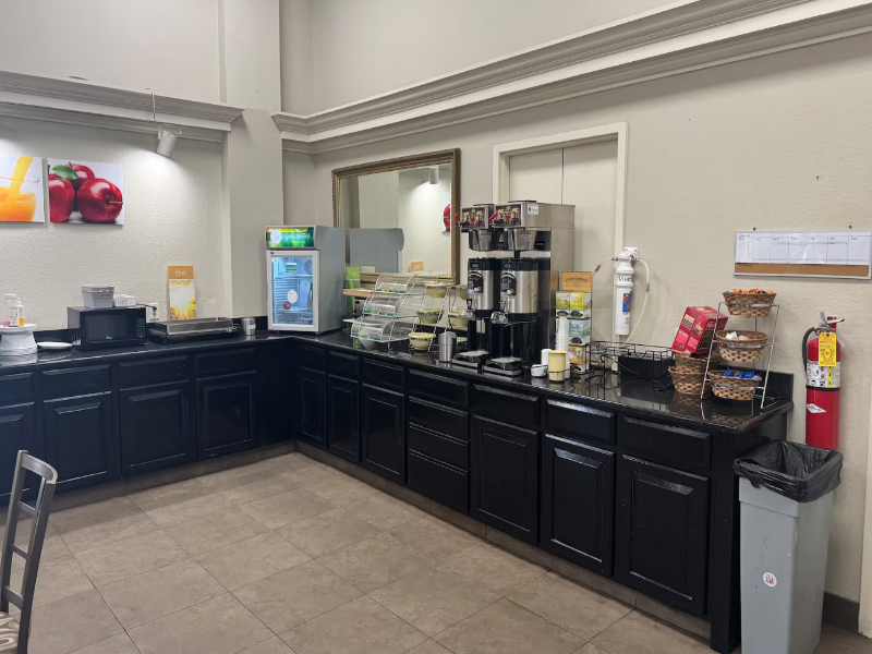 Days Inn & Suites By Wyndham Festus image