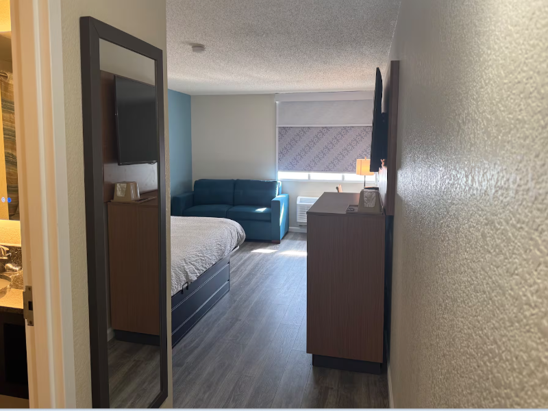 Days Inn & Suites By Wyndham Festus image