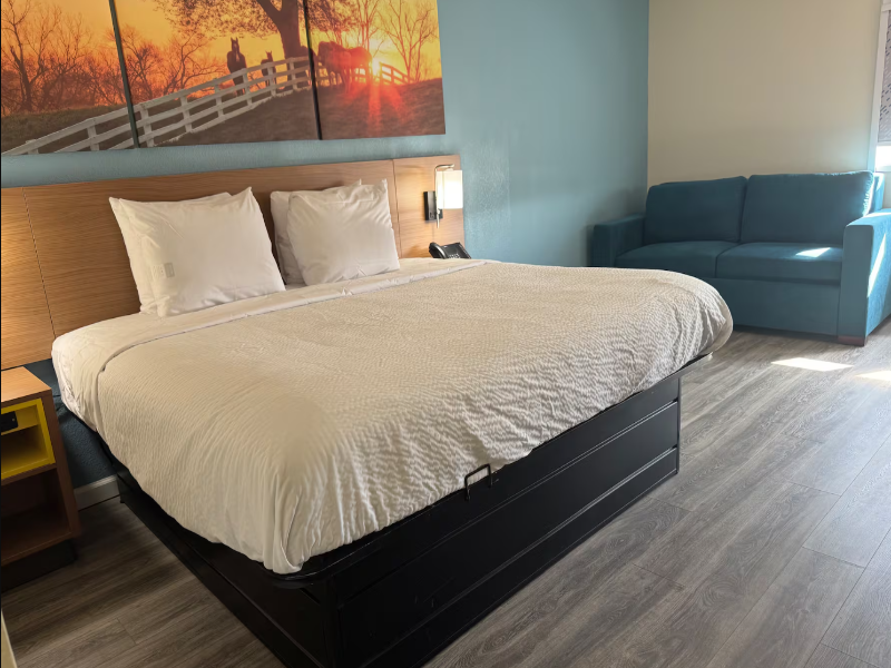 Days Inn & Suites By Wyndham Festus image