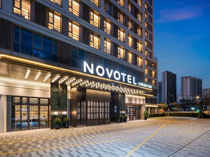 Novotel Shanghai Xuhui Riverside image
