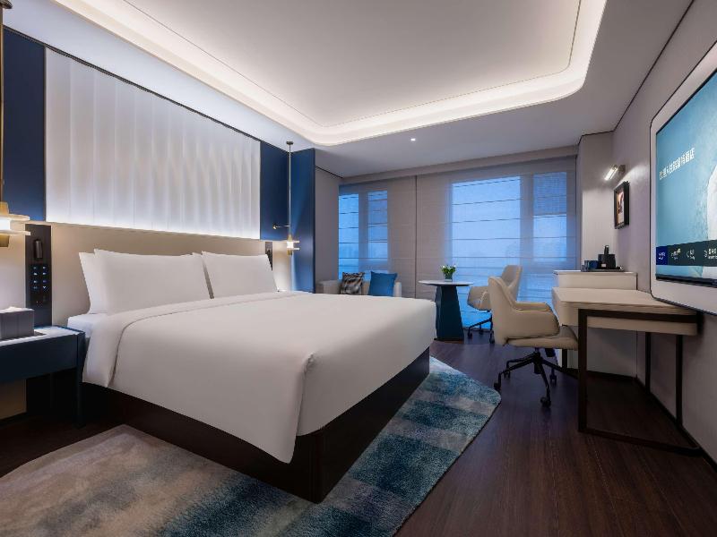 Novotel Shanghai Xuhui Riverside image