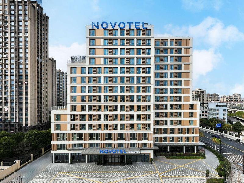 Novotel Shanghai Xuhui Riverside image
