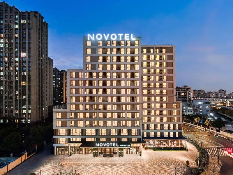 Novotel Shanghai Xuhui Riverside image