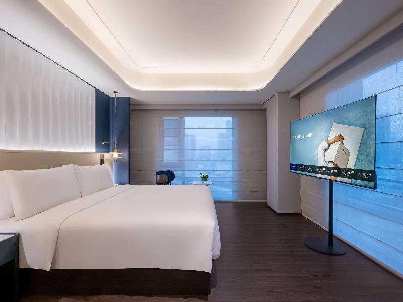 Novotel Shanghai Xuhui Riverside image