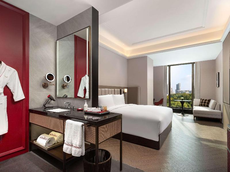 Mövenpick By Accor Shanghai People's Square image
