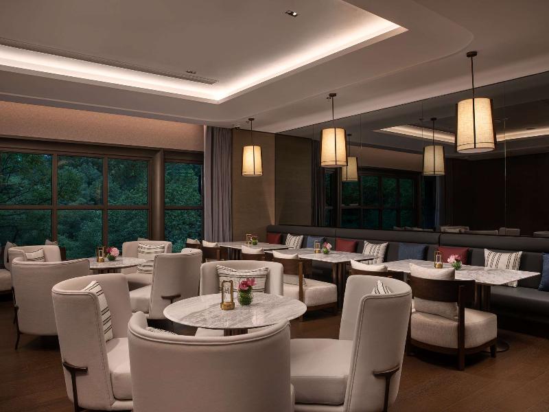 Mövenpick By Accor Shanghai People's Square image