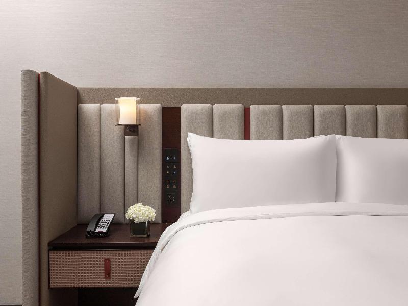 Mövenpick By Accor Shanghai People's Square image