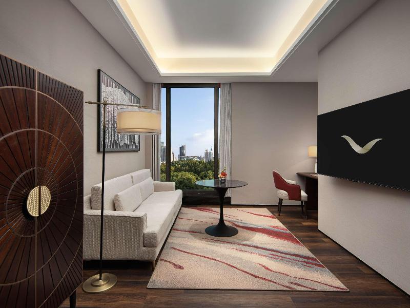 Mövenpick By Accor Shanghai People's Square image