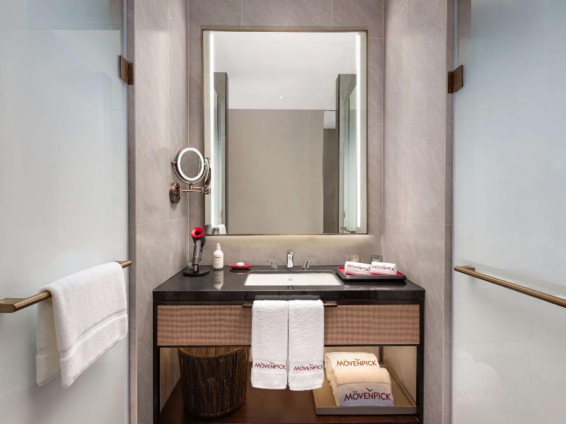 Mövenpick By Accor Shanghai People's Square image