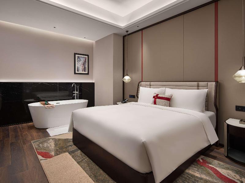 Mövenpick By Accor Shanghai People's Square image