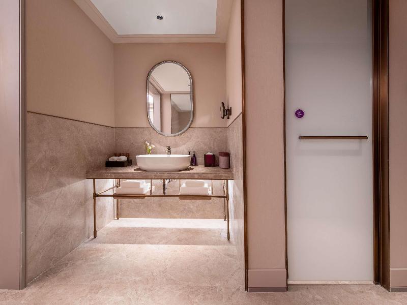 Mercure Chongqing Times Paradise Walk image