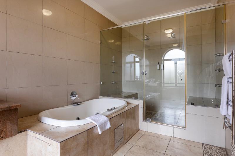 Basden Wood Hotel (rf) Pty Ltd image