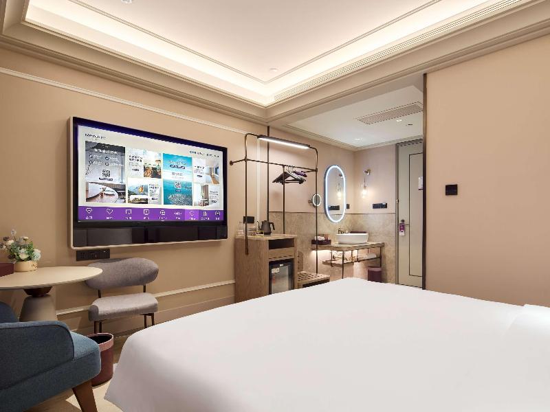 room detail thumbnail 1