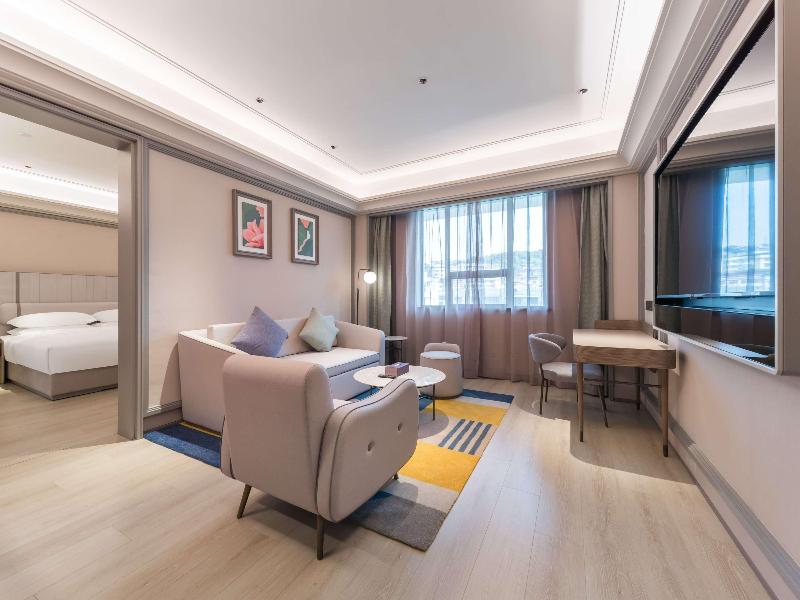 Mercure Zhangjiajie Tianmen Mountain image