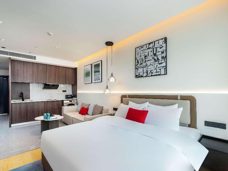 Novotel Living Yunnan Dianchi Times image