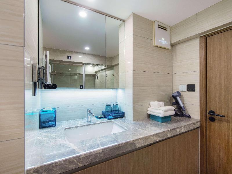 Novotel Living Yunnan Dianchi Times image