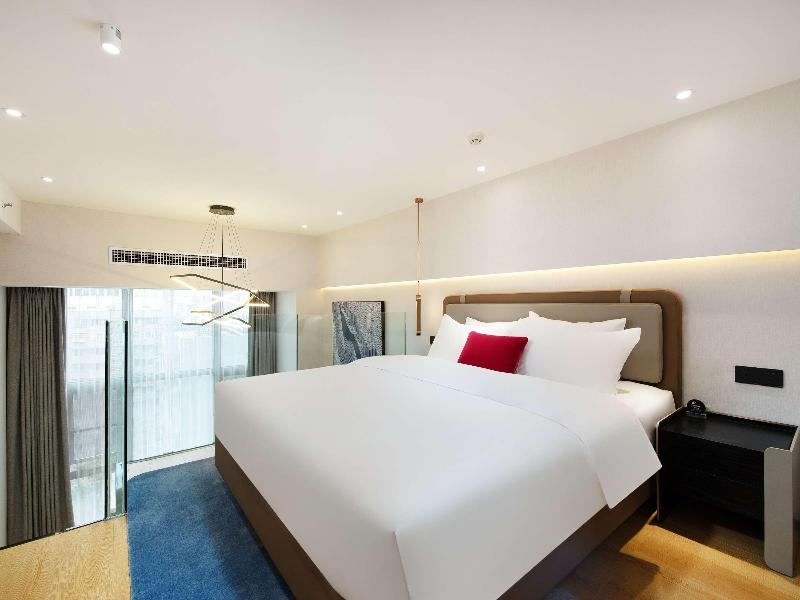 Novotel Living Yunnan Dianchi Times image