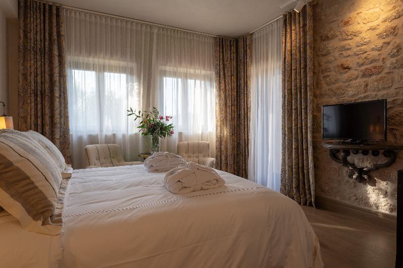 Alistos Hotel image
