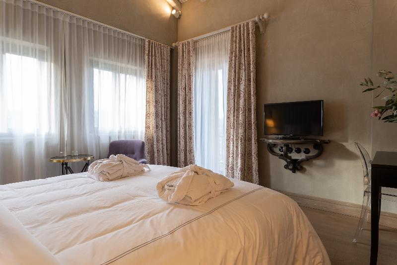 Alistos Hotel image