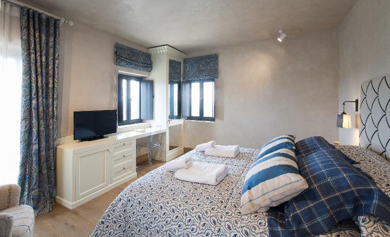 Alistos Hotel image