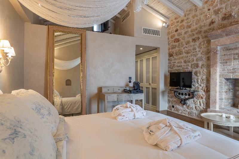 Alistos Hotel image