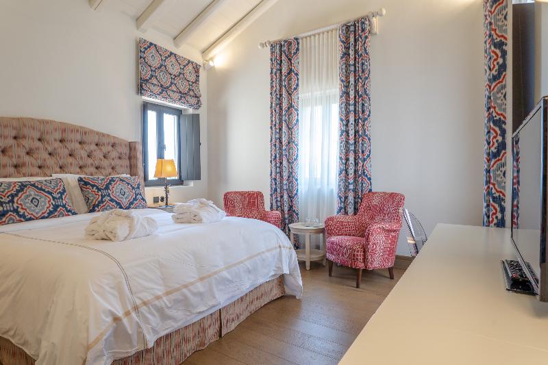 Alistos Hotel image