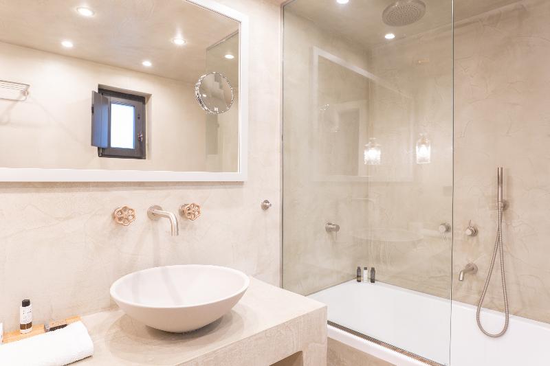 Alistos Hotel image