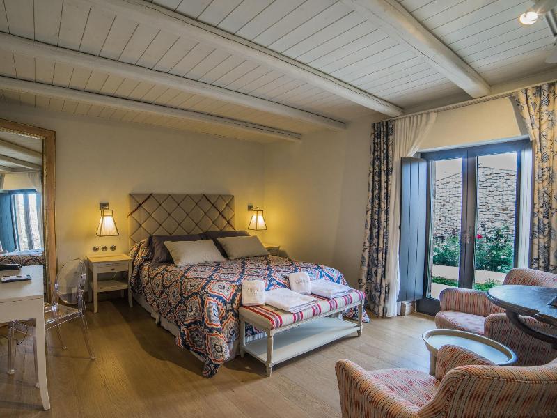 Alistos Hotel image