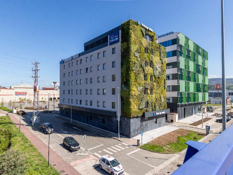 Travelodge Bilbao Sestao image