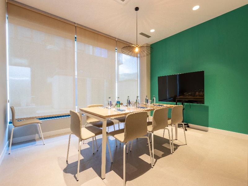Travelodge Bilbao Sestao image