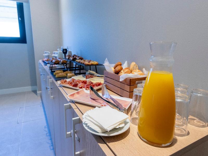 Travelodge Bilbao Sestao image
