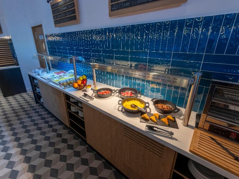 Travelodge Bilbao Sestao image
