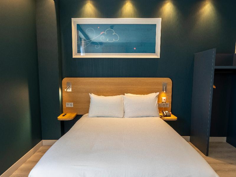 Travelodge Bilbao Sestao image