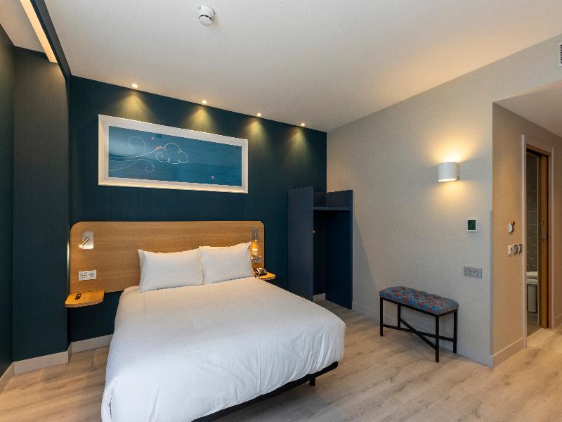 Travelodge Bilbao Sestao image