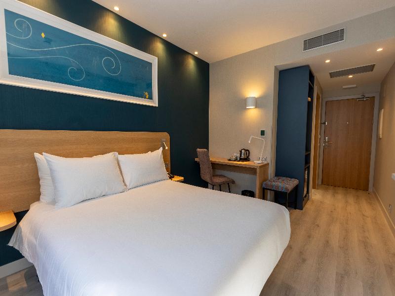 Travelodge Bilbao Sestao image