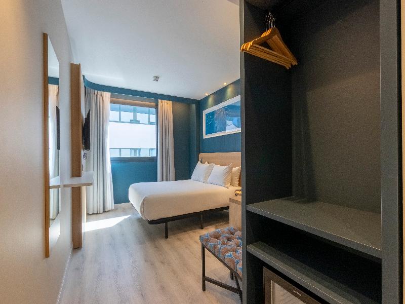 Travelodge Bilbao Sestao image